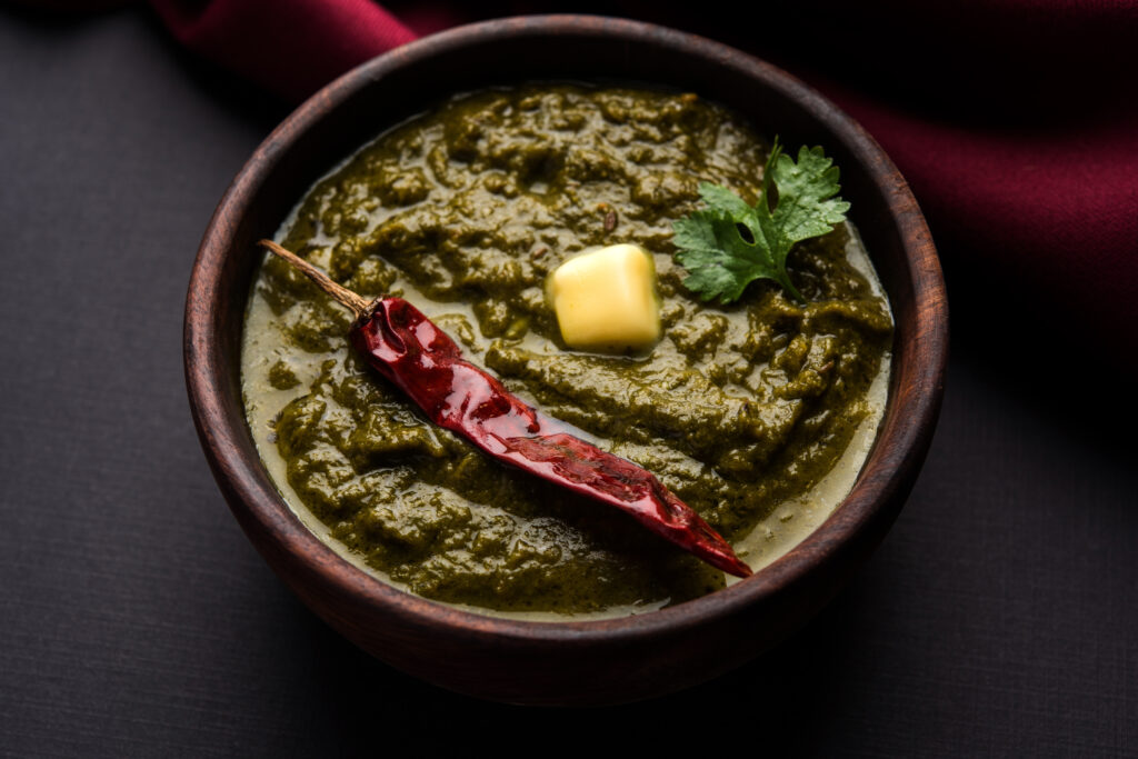 Saag and makki ki roti 